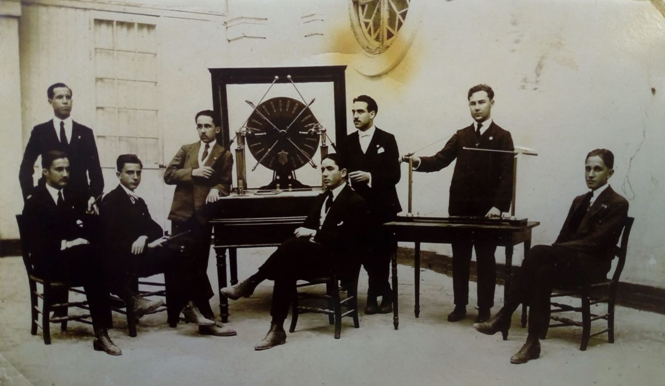 1. Sirena de Seebeck image