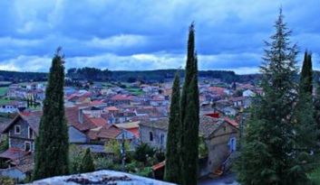 Robleda. Pueblo image