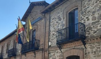 1. Casa Consistorial image