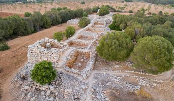 Capocorb Vell: Travelling to Prehistory image