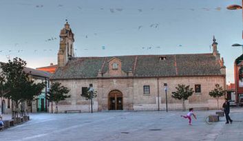 2. Iglesia de Santiago image