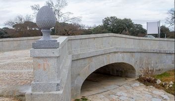 Stone Bridge over the Vallelargo Stream image
