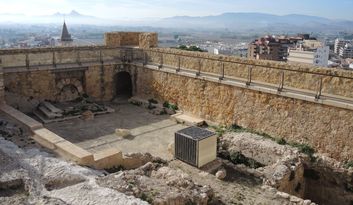4. Barbacana image