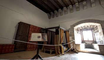 5. Main chamber (east tower)  image