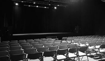 La Cochera Cabaret image