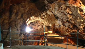 Sala de la Vergine image