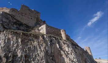 4. Camino Cubierto Aspillerado image