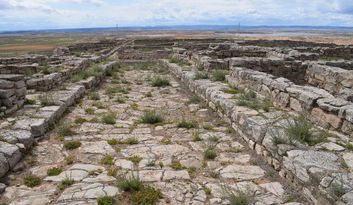 (13) Construction of the houses image