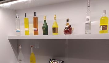 SECTION DIX-NEUF : LIQUEURS ET DISTILLATS image