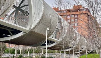 15. Puente de Perrault image