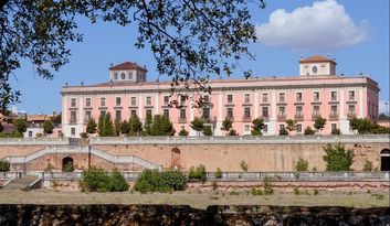 El palacio del Infante don Luis en Boadilla del Monte image