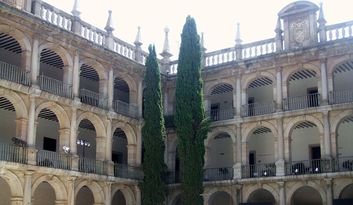 Patio de los Continuos y Paraninfo image