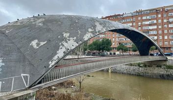 20. Greenhouse Shell and Matadero Footbridges image