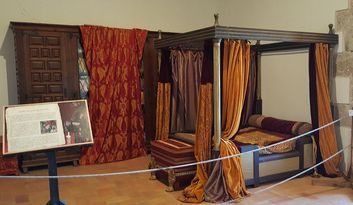 The Fernández de Heredia family image