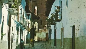 Calle de las Parras street image