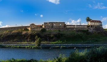 1. Fortaleza de Salvaterra de Miño image