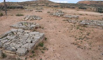 (2) The necropolis image