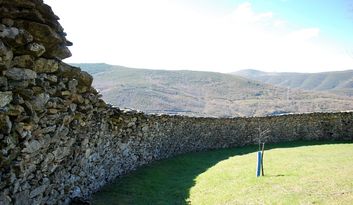 Lubián. Cortello dos Lobos image